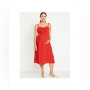 Maternity Knot-Front Fit & Flare Seersucker Dress (with pockets!)